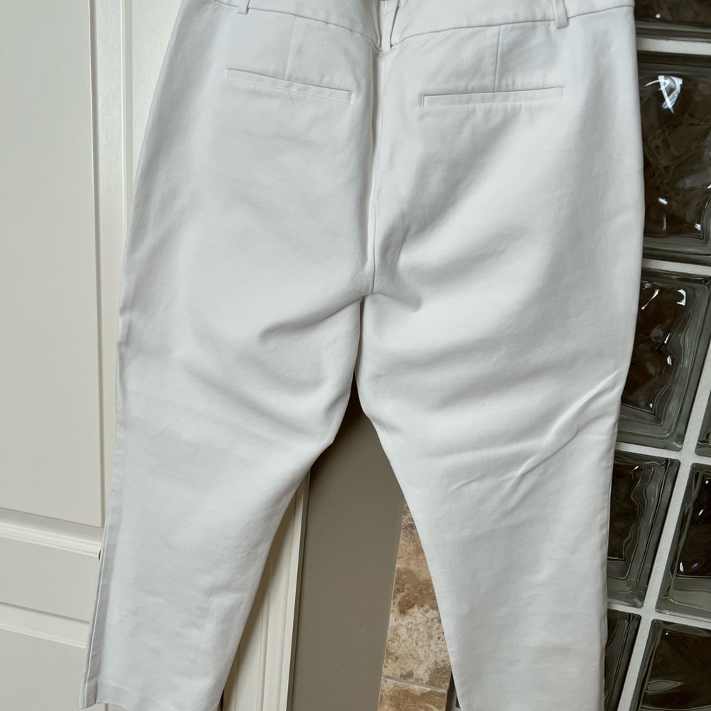 Ann Taylor factory cream pants. Ankle length. Size 12.